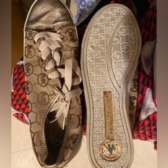 Michael Kors shoes. - Picture 1 of 1